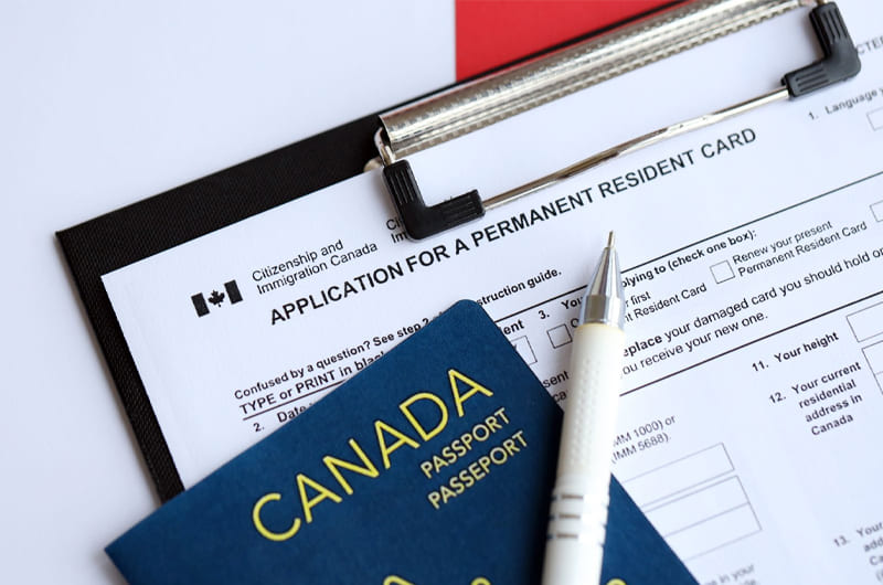 Chuẩn bị hồ sơ đầy đủ trước khi du học Canada