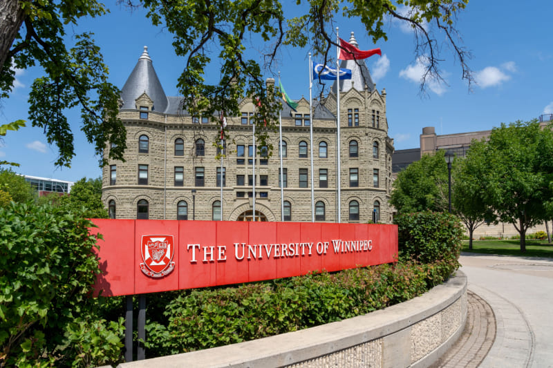 Trường đại học tại Canada